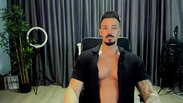 HaydenSpearss online show from March 6, 1:51 pm