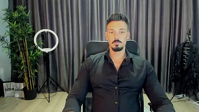 HaydenSpearss online show from April 1, 1:12 pm