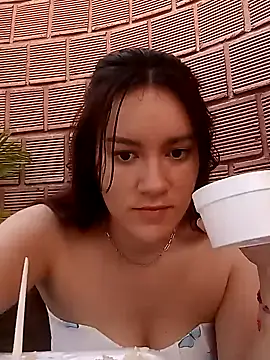 Snapshot of valeryy_rosse chatting on December 16, 7:43 pm valeryy rosse online show from December 16, 7:43 pm