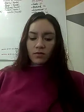 Snapshot of valeryy_rosse chatting on December 17, 12:33 pm valeryy rosse online show from December 17, 12:33 pm