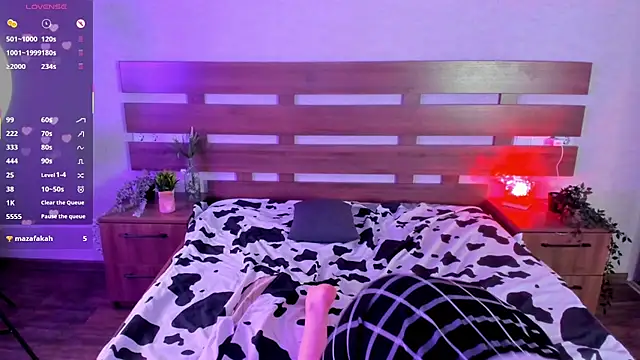 Snapshot of AgataBella chatting on October 9, 10:30 pm AgataBella online show from October 9, 10:30 pm