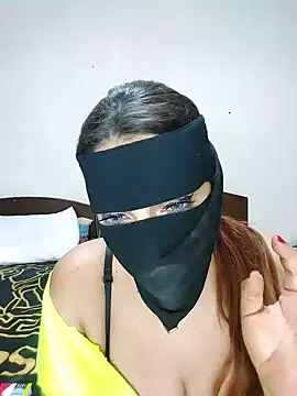 Nisreenn online show from December 21, 9:36 pm