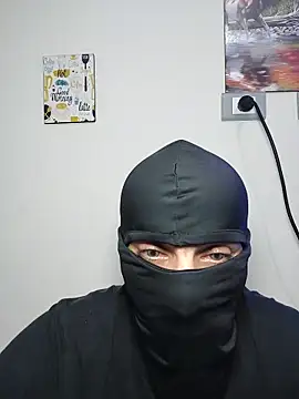 Nisreenn online show from October 3, 9:12 pm