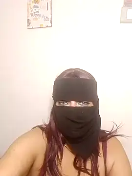 Nisreenn online show from October 24, 10:28 pm