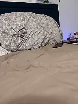 Snapshot of Localboi3 chatting on December 30, 1:04 am Localboi3 online show from December 30, 1:04 am