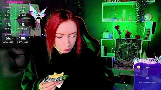 Snapshot of _HelenCarter chatting on December 3, 8:39 pm HelenCarter online show from December 3, 8:39 pm