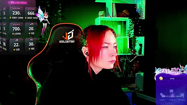 Snapshot of _HelenCarter chatting on December 17, 8:43 pm HelenCarter online show from December 17, 8:43 pm