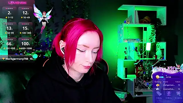 Snapshot of _HelenCarter chatting on December 24, 8:49 pm HelenCarter online show from December 24, 8:49 pm