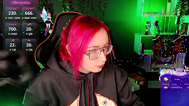 Snapshot of _HelenCarter chatting on December 30, 8:36 pm HelenCarter online show from December 30, 8:36 pm