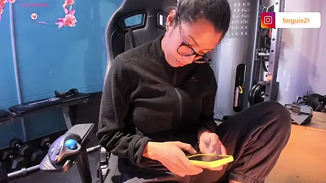 fergie21 online show from January 17, 1:56 pm