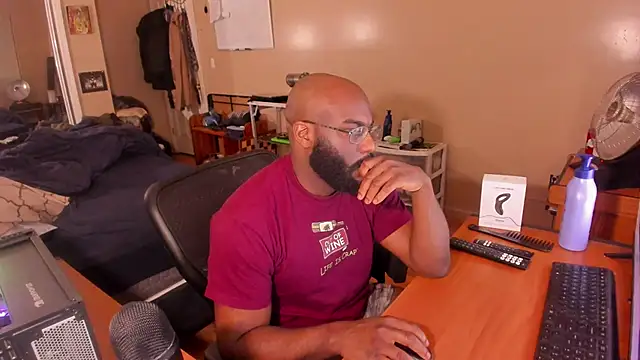 MrChuckDailyXXX online show from January 6, 6:14 am