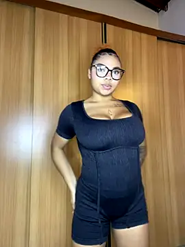 Snapshot of Eloisa_cleavage_ chatting on December 16, 10:09 am Eloisa cleavage online show from December 16, 10:09 am