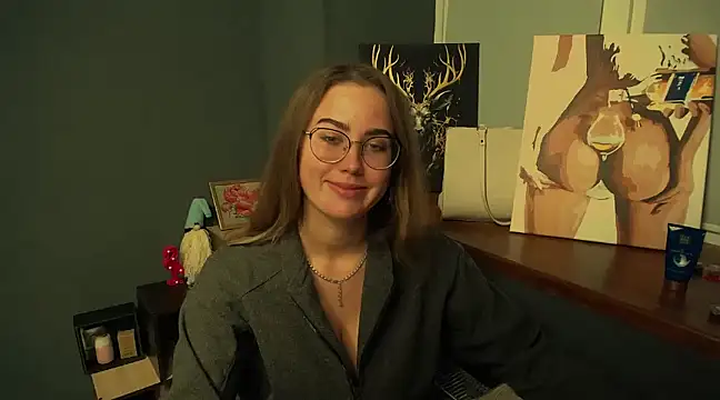 luxie milady online show from December 16, 2:38 pm