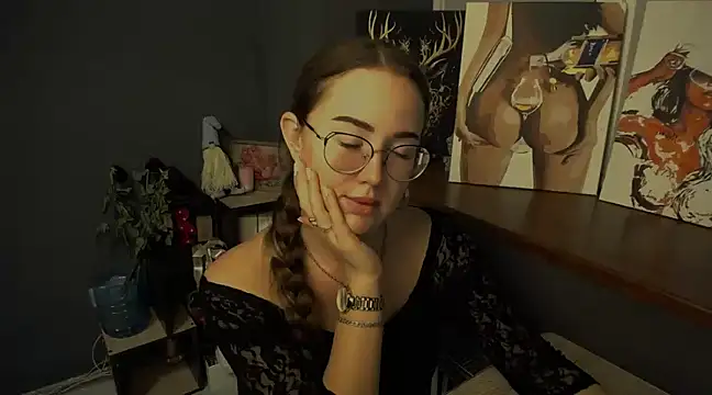 luxie milady online show from March 7, 2:56 pm