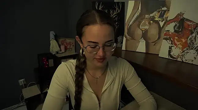 luxie milady online show from March 11, 2:51 pm