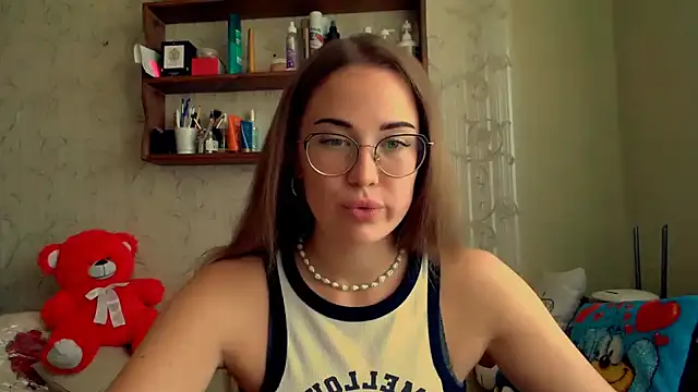 luxie milady online show from September 26, 11:14 am