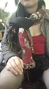 Snapshot of Hangem111 chatting on February 27, 1:16 am Hangem111 online show from February 27, 1:16 am