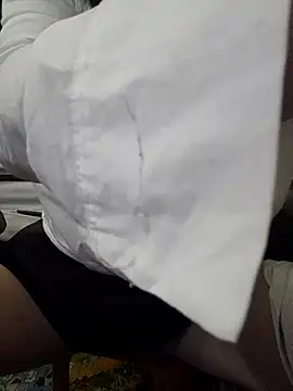 Snapshot of Hangem111 chatting on February 28, 3:15 pm Hangem111 online show from February 28, 3:15 pm