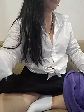 Snapshot of Hangem111 chatting on March 1, 11:37 pm Hangem111 online show from March 1, 11:37 pm