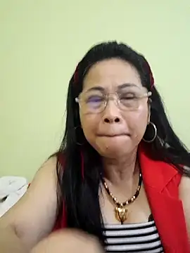 Snapshot of Hangem111 chatting on March 14, 7:44 pm Hangem111 online show from March 14, 7:44 pm