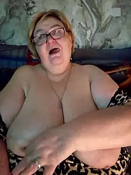 Snapshot of Awn290668 chatting on February 5, 5:34 am Awn290668 online show from February 5, 5:34 am