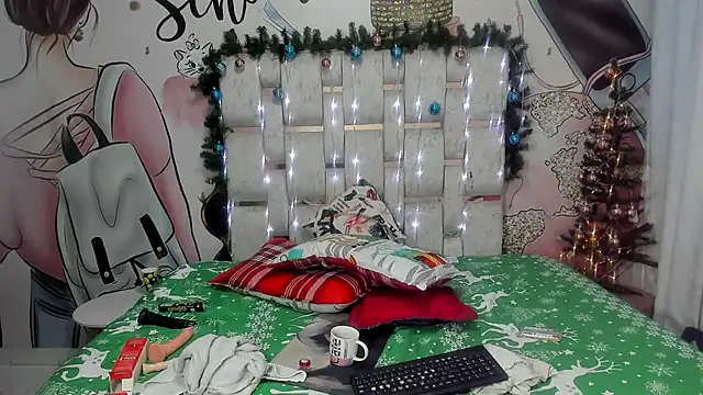 EMMA SWEETT1 online show from December 16, 3:54 pm