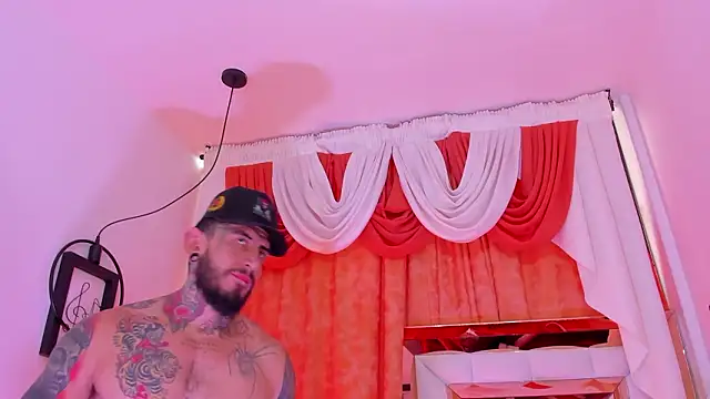 dilan scootk  online show from March 4, 6:47 pm