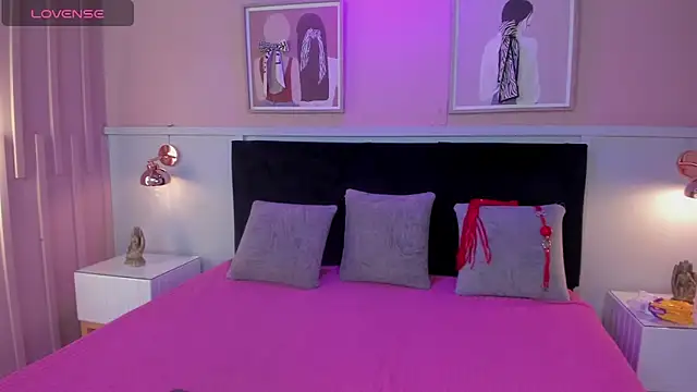 Snapshot of naoko_kirino chatting on December 11, 12:23 pm naoko kirino online show from December 11, 12:23 pm