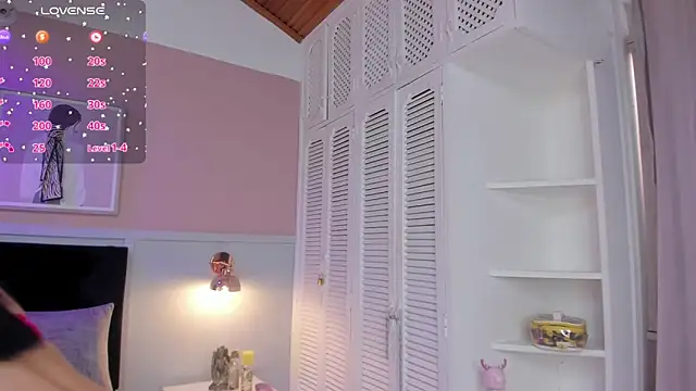 Snapshot of naoko_kirino chatting on January 25, 9:04 pm naoko kirino online show from January 25, 9:04 pm