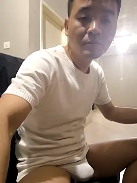 kisstoyousoon2024 online show from October 1, 6:25 pm