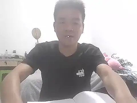 kisstoyousoon2024 online show from October 13, 7:41 am