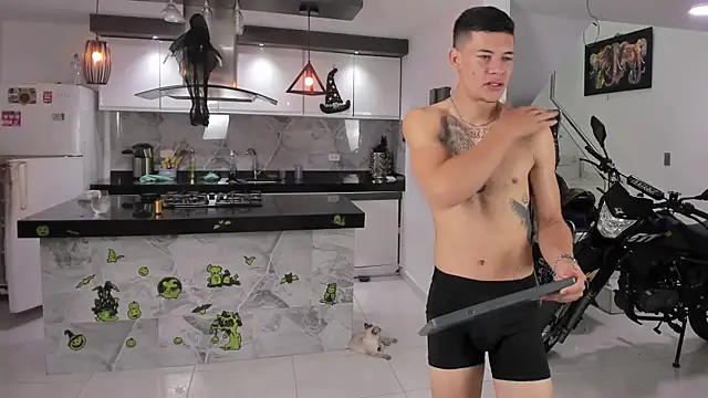 Snapshot of vicky_wendy_hot_sexx chatting on October 16, 5:19 am vicky wendy hot sexx online show from October 16, 5:19 am