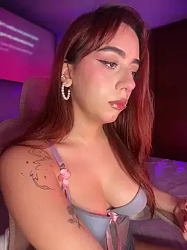 Snapshot of veronicaapink chatting on March 19, 2:26 am veronicaapink online show from March 19, 2:26 am