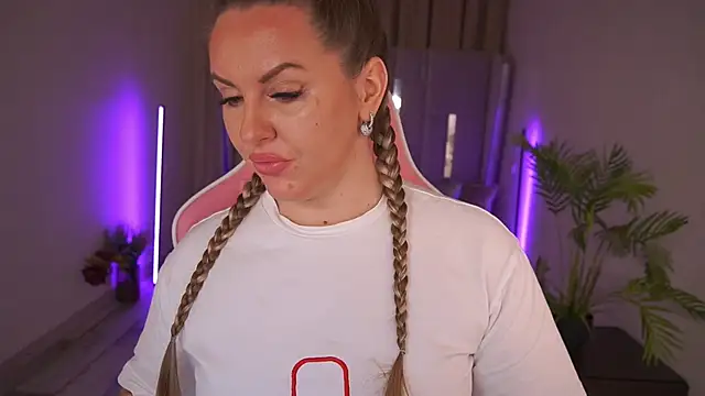 KiraCandyS online show from January 24, 8:43 pm