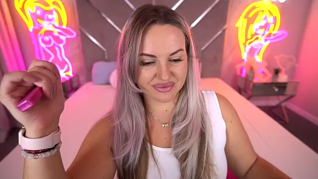 KiraCandyS online show from October 15, 1:22 pm