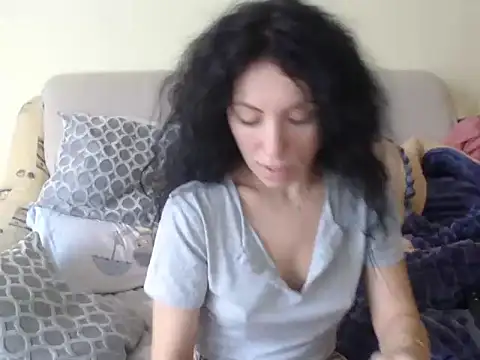 Emmatoo online show from February 6, 9:23 am