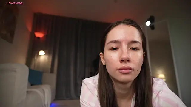 Amely Young online show from October 9, 12:30 am