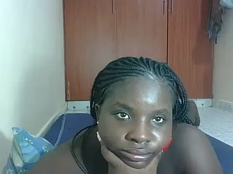 hotebbbyy online show from March 27, 1:44 pm