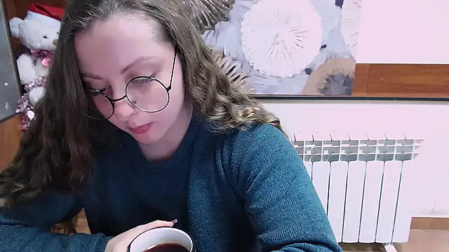  Annabelle Lee online show from December 6, 12:05 pm
