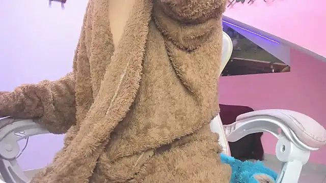 Snapshot of meribeth303av chatting on December 10, 2:16 am meribeth303av online show from December 10, 2:16 am