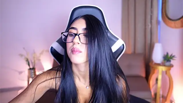 Sara albrecht online show from December 28, 12:35 pm