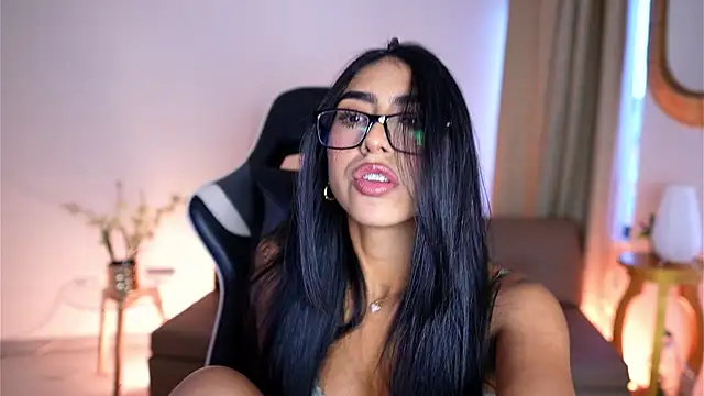 Sara albrecht online show from December 30, 3:46 pm