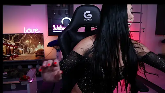 Snapshot of Beauty_Anne chatting on December 19, 6:42 am Beauty Anne online show from December 19, 6:42 am