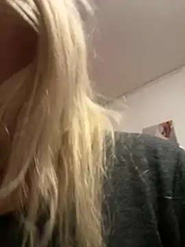 Snapshot of Sweet_MaryJane2 chatting on March 24, 7:57 am Sweet MaryJane2 online show from March 24, 7:57 am