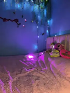 Lily candy X online show from May 4, 4:30 am