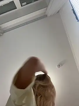 KateRedgar online show from March 9, 1:48 pm