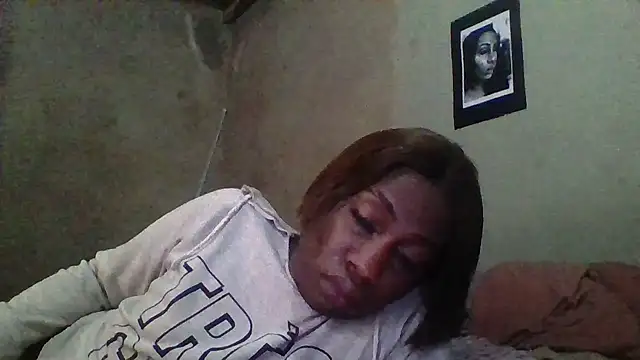 Snapshot of Moorella1 chatting on October 6, 5:38 am Moorella1 online show from October 6, 5:38 am