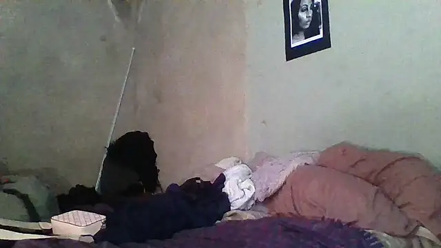 Snapshot of Moorella1 chatting on October 13, 7:19 am Moorella1 online show from October 13, 7:19 am