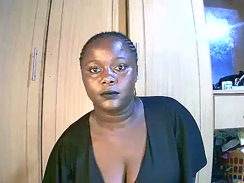 Snapshot of BootyMama22 chatting on December 28, 5:46 pm BootyMama22 online show from December 28, 5:46 pm