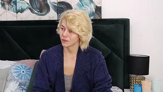 tanyagrey online show from February 12, 6:41 am